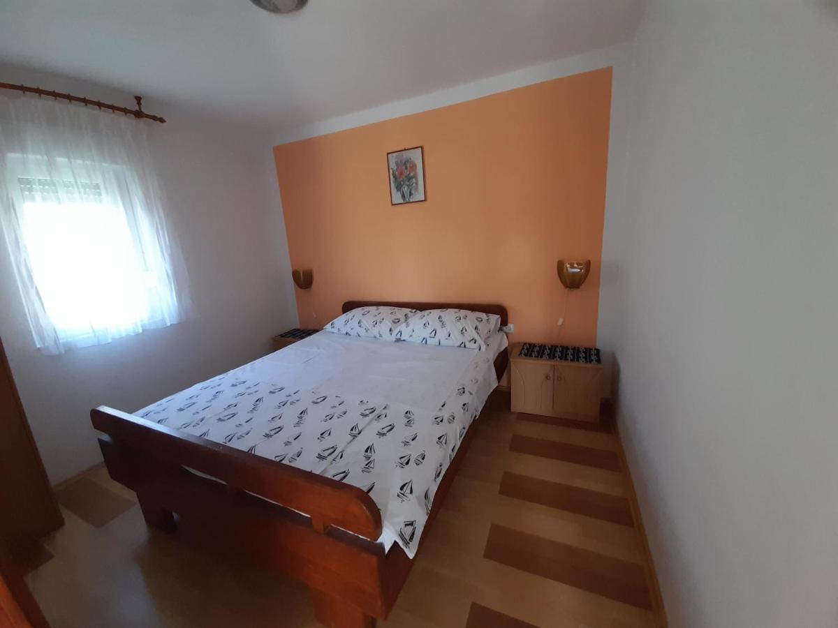 Apartman Pilcik Lägenhet Vir Exteriör bild